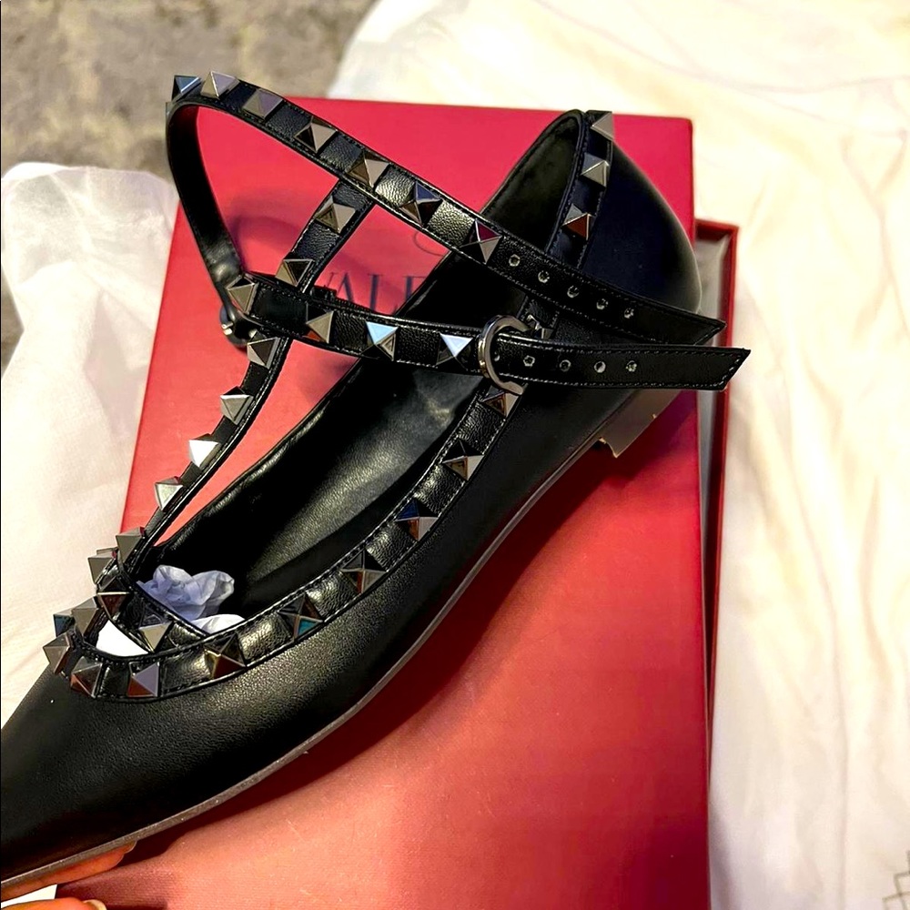 Studded flats